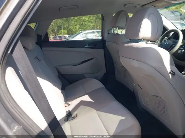 KM8J33A49GU091203 2016 HYUNDAI TUCSON - Image 8