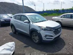 KM8J33A49GU091752 2016 HYUNDAI TUCSON