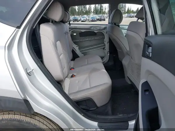 KM8J33A49GU095543 2016 HYUNDAI TUCSON - Image 8