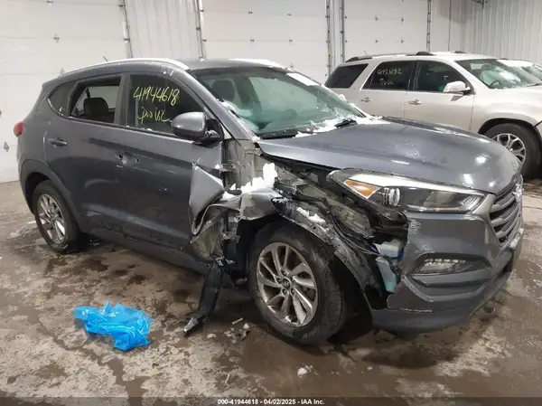 KM8J33A49GU097194 2016 HYUNDAI TUCSON - Image 1