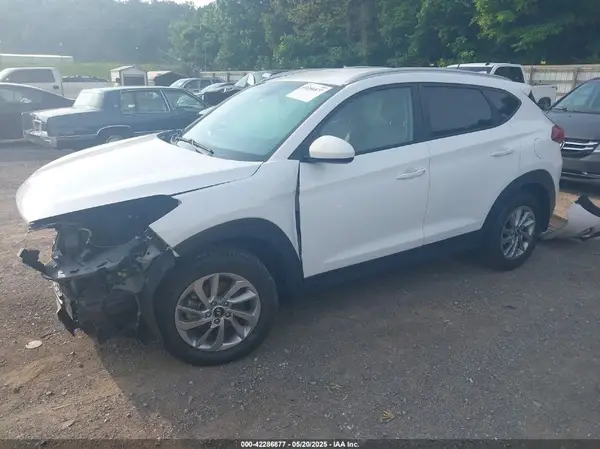 KM8J33A49GU145700 2016 HYUNDAI TUCSON - Image 2