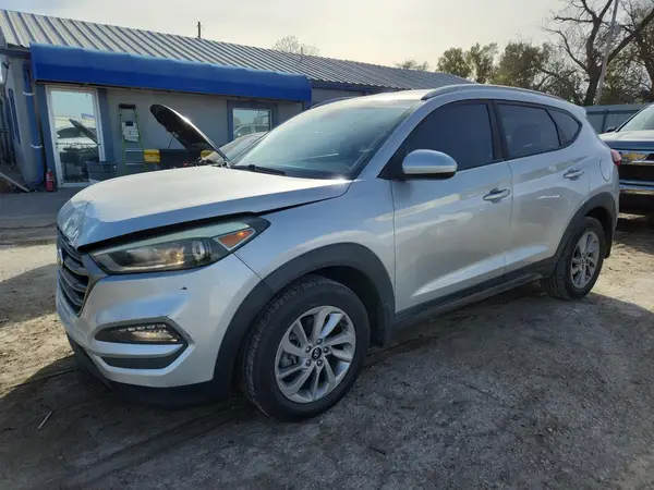 KM8J33A49GU145843 2016 HYUNDAI TUCSON