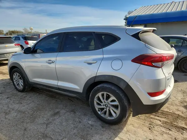 KM8J33A49GU145843 2016 HYUNDAI TUCSON - Image 2