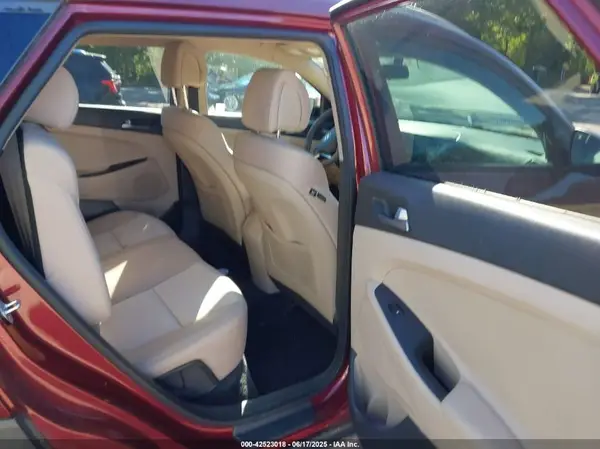 KM8J33A49GU157538 2016 HYUNDAI TUCSON - Image 8
