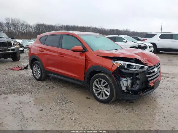 KM8J33A49GU181435 2016 HYUNDAI TUCSON - Image 1