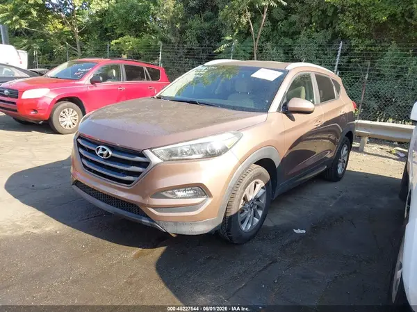KM8J33A49GU185968 2016 HYUNDAI TUCSON - Image 2