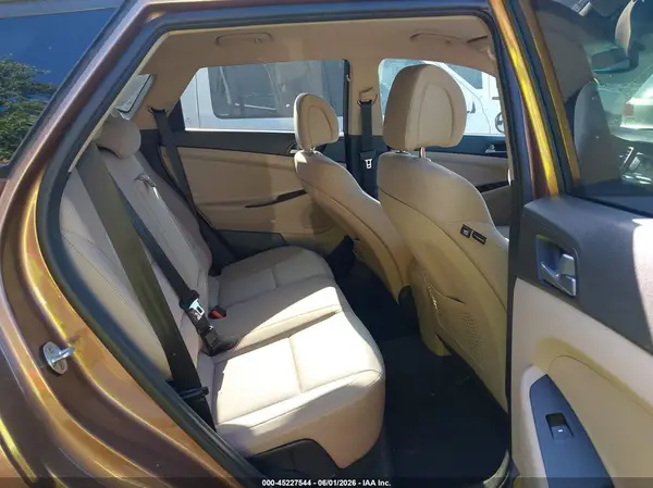 KM8J33A49GU185968 2016 HYUNDAI TUCSON - Image 8
