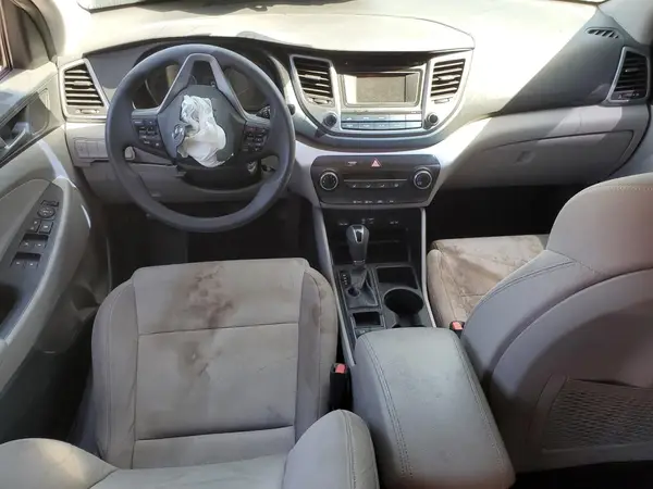 KM8J33A49GU186523 2016 HYUNDAI TUCSON - Image 8