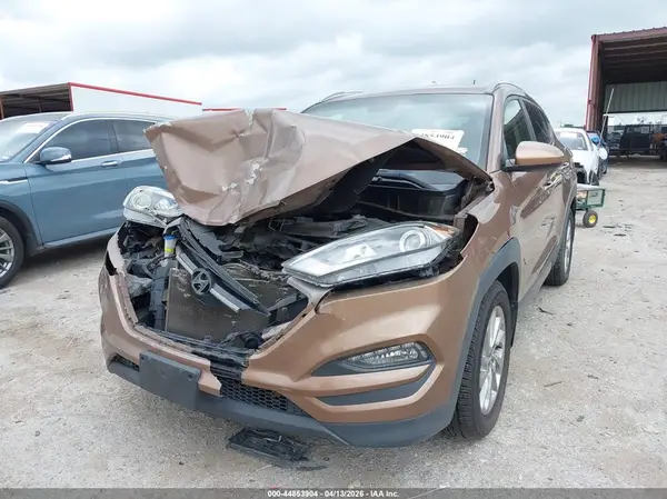 KM8J33A49GU188899 2016 HYUNDAI TUCSON - Image 2