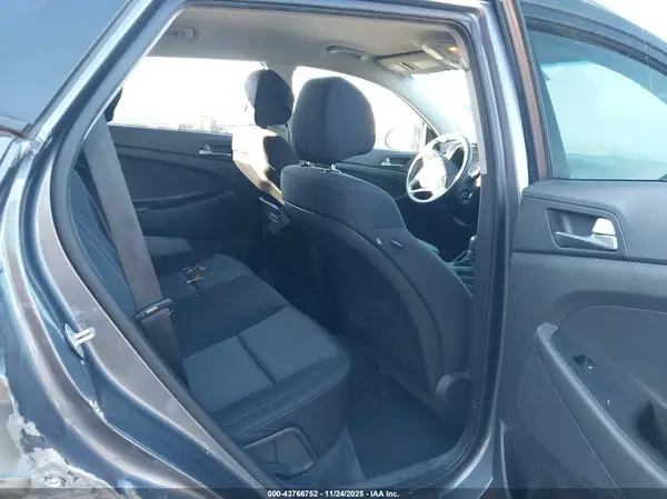 KM8J33A49GU202526 2016 HYUNDAI TUCSON - Image 8