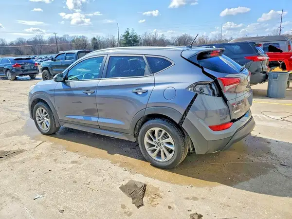 KM8J33A49GU202588 2016 HYUNDAI TUCSON - Image 2