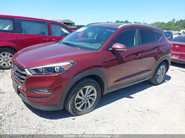 KM8J33A49GU215678 2016 HYUNDAI TUCSON - Image 2