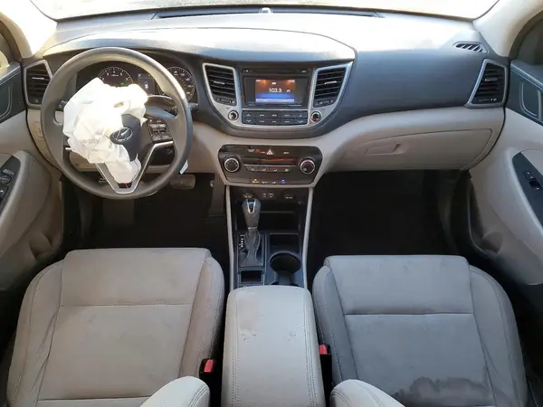 KM8J33A49GU225904 2016 HYUNDAI TUCSON - Image 8