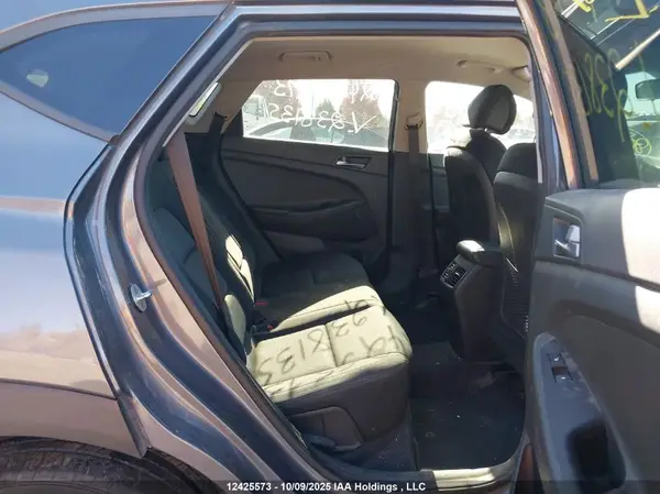 KM8J33A49GU238135 2016 HYUNDAI TUCSON - Image 8