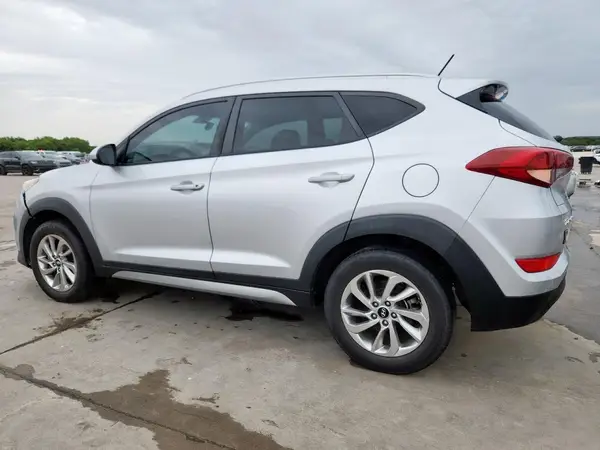 KM8J33A49HU263229 2017 HYUNDAI TUCSON - Image 2
