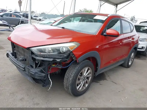 KM8J33A49HU264543 2017 HYUNDAI TUCSON - Image 2