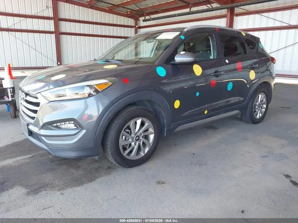 KM8J33A49HU265966 2017 HYUNDAI TUCSON - Image 2