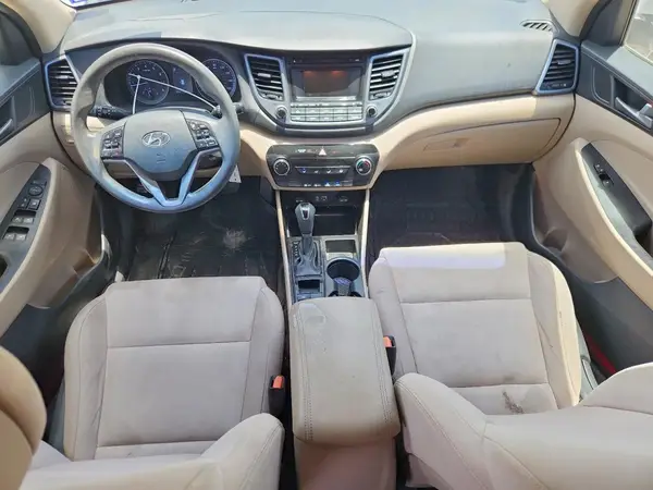 KM8J33A49HU267071 2017 HYUNDAI TUCSON - Image 8