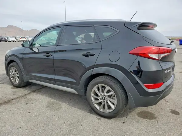 KM8J33A49HU275963 2017 HYUNDAI TUCSON - Image 2