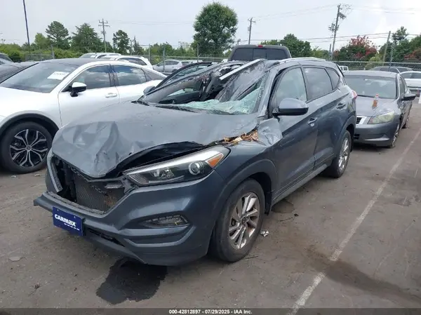 KM8J33A49HU296196 2017 HYUNDAI TUCSON - Image 2