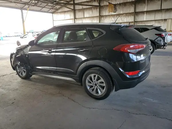 KM8J33A49HU297882 2017 HYUNDAI TUCSON - Image 2