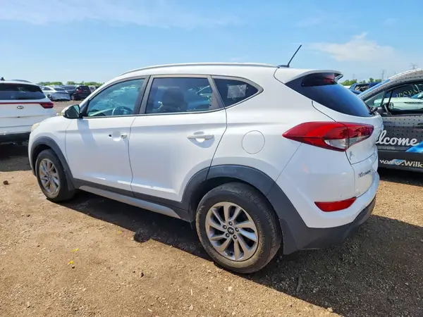 KM8J33A49HU306032 2017 HYUNDAI TUCSON - Image 2