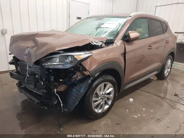 KM8J33A49HU332341 2017 HYUNDAI TUCSON - Image 2