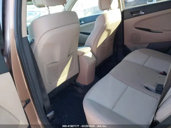 KM8J33A49HU332341 2017 HYUNDAI TUCSON - Image 8