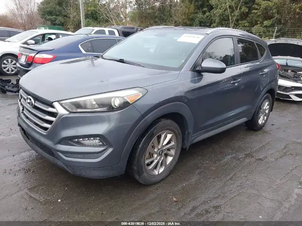 KM8J33A49HU335966 2017 HYUNDAI TUCSON - Image 2