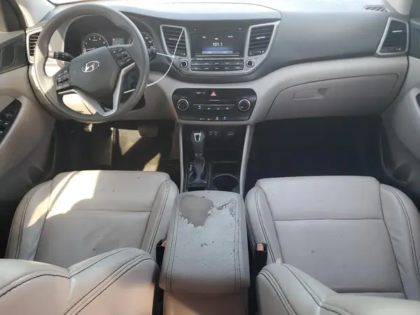 KM8J33A49HU339399 2017 HYUNDAI TUCSON - Image 8