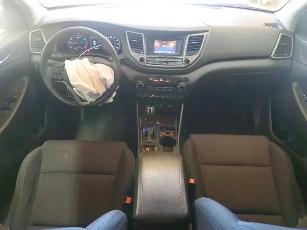 KM8J33A49HU395617 2017 HYUNDAI TUCSON - Image 8