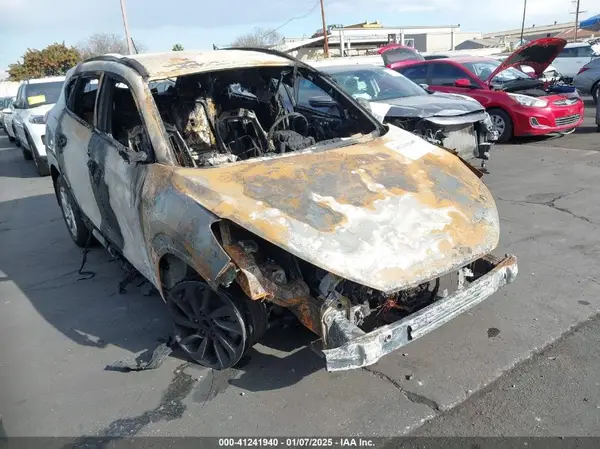 KM8J33A49HU396265 2017 HYUNDAI TUCSON - Image 1