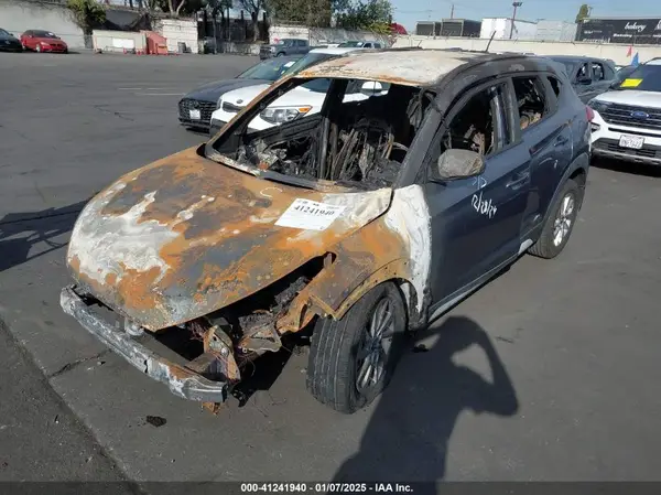 KM8J33A49HU396265 2017 HYUNDAI TUCSON - Image 2