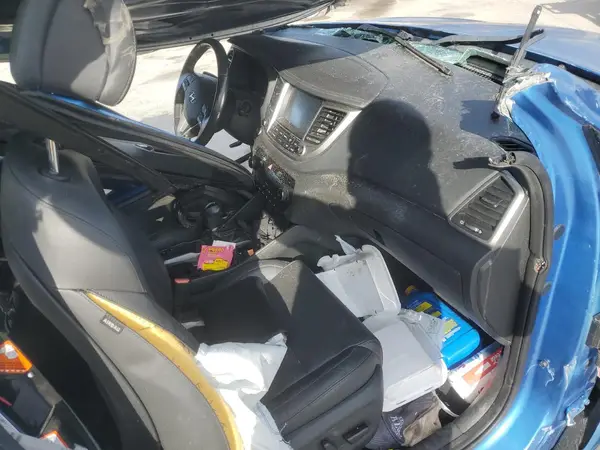KM8J33A49HU409029 2017 HYUNDAI TUCSON - Image 8