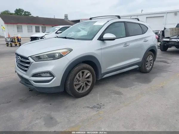 KM8J33A49HU413646 2017 HYUNDAI TUCSON - Image 2