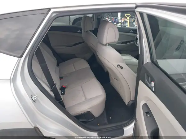 KM8J33A49HU413646 2017 HYUNDAI TUCSON - Image 8