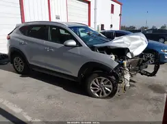 KM8J33A49HU418619 2017 HYUNDAI TUCSON