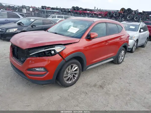 KM8J33A49HU422542 2017 HYUNDAI TUCSON - Image 2