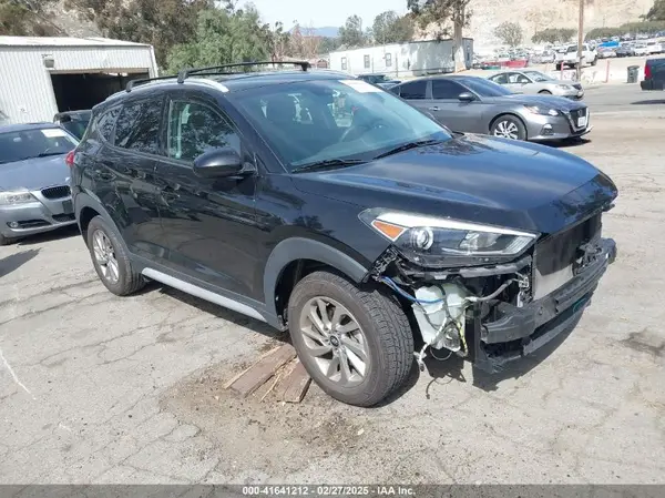 KM8J33A49HU437669 2017 HYUNDAI TUCSON - Image 1