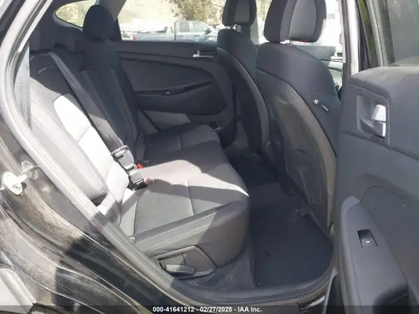 KM8J33A49HU437669 2017 HYUNDAI TUCSON - Image 8