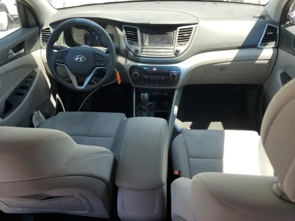 KM8J33A49HU441933 2017 HYUNDAI TUCSON - Image 8