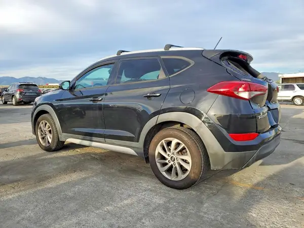 KM8J33A49HU460868 2017 HYUNDAI TUCSON - Image 2