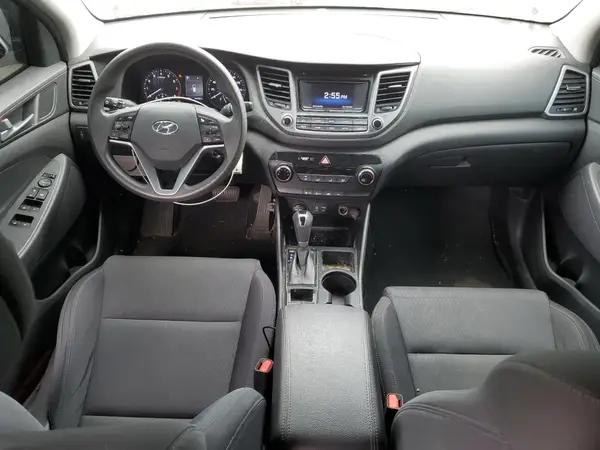 KM8J33A49HU469022 2017 HYUNDAI TUCSON - Image 8