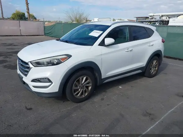 KM8J33A49HU484636 2017 HYUNDAI TUCSON - Image 2