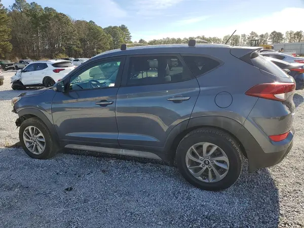 KM8J33A49HU497807 2017 HYUNDAI TUCSON - Image 2