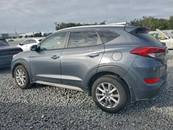 KM8J33A49HU510894 2017 HYUNDAI TUCSON - Image 2