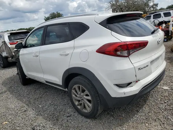 KM8J33A49HU515738 2017 HYUNDAI TUCSON - Image 2