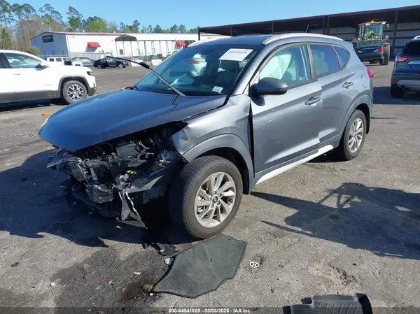 KM8J33A49HU519949 2017 HYUNDAI TUCSON - Image 2