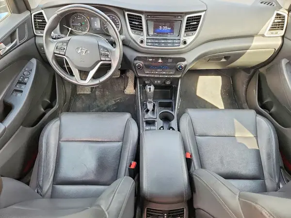 KM8J33A49HU539103 2017 HYUNDAI TUCSON - Image 8