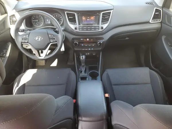 KM8J33A49HU540008 2017 HYUNDAI TUCSON - Image 8